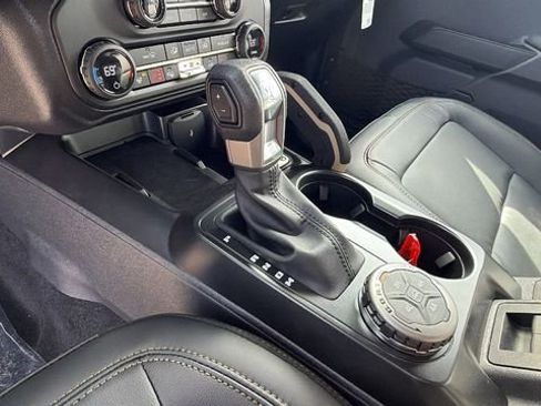 New 2026 Ford Bronco Badlands image 24