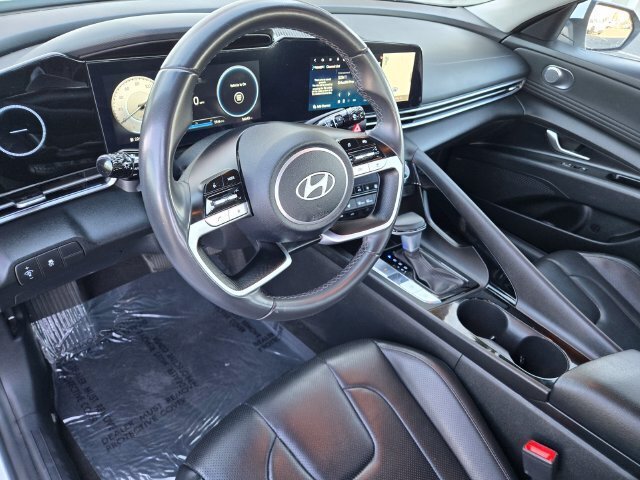 Used 2024 Hyundai Elantra Limited FWD image 12