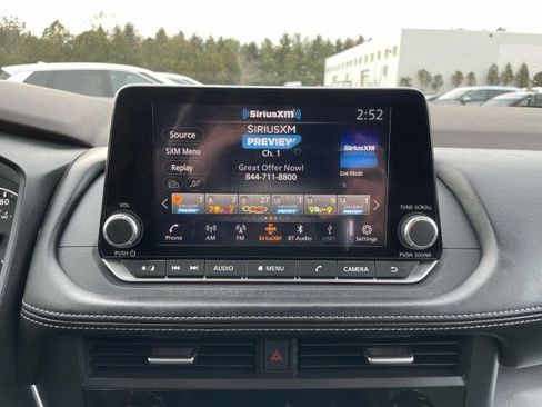 Certified 2023 Nissan Rogue SV image 27