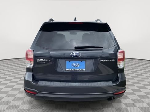 Used 2018 Subaru Forester 2.5i Premium w/ All-Weather Package image 6