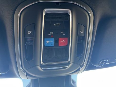 New 2026 Jeep Cherokee Limited image 30