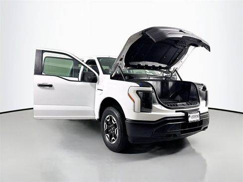 Used 2022 Ford F150 Lightning Pro image 25