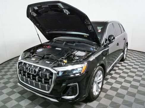 Used 2025 Audi Q7 3.0T Prestige AWD/4WD image 32