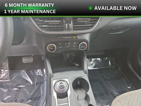 Used 2022 Ford Escape SE image 11