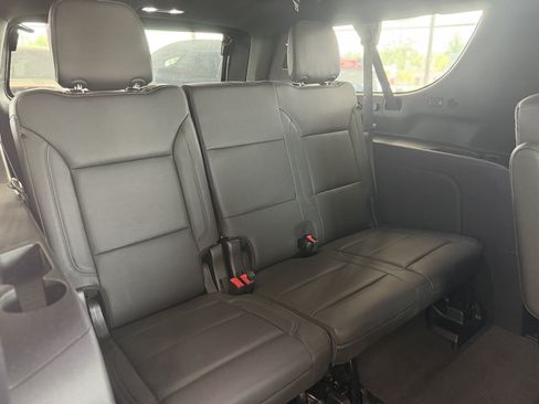 Used 2023 Chevrolet Suburban Z71 AWD/4WD image 41
