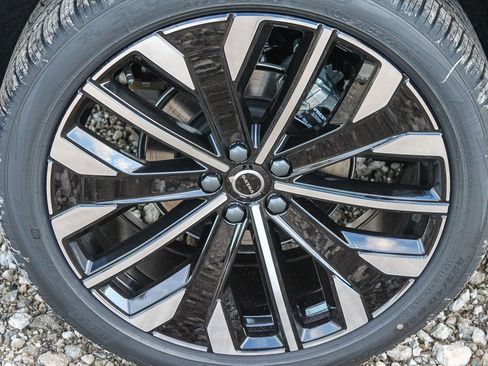 New 2026 Volvo XC60 B5 Ultra w/ Climate Package PRO image 11