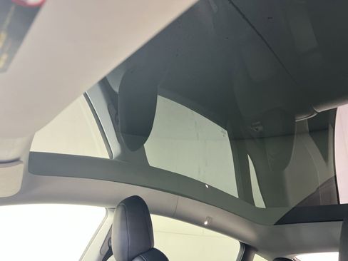 Used 2022 Tesla Model Y Performance image 25