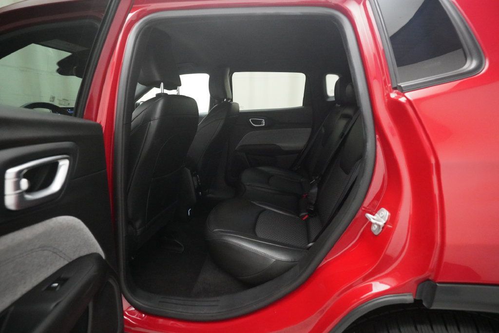 Used 2024 Jeep Compass Latitude AWD/4WD image 15