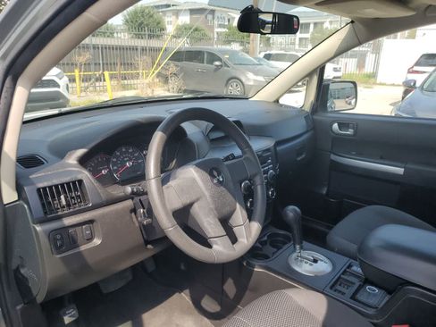 Used 2008 Mitsubishi Endeavor LS FWD image 2