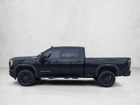 Certified 2025 GMC Sierra 2500 AT4 w/ Technology Package AWD/4WD image 8