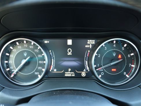 Used 2022 Maserati Levante Modena AWD/4WD image 39
