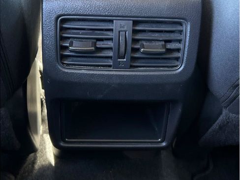 Used 2023 Nissan Rogue S FWD image 10