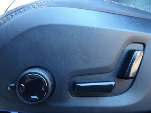 Certified 2025 Volvo XC90 B6 Ultra image 17