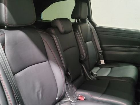 Used 2024 Honda Odyssey Sport image 17