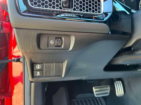 Used 2024 Honda Civic Sport image 18