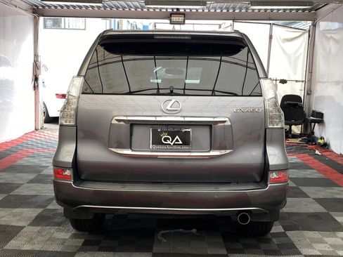 Used 2018 Lexus GX 460 Premium w/ Navigation Package image 5