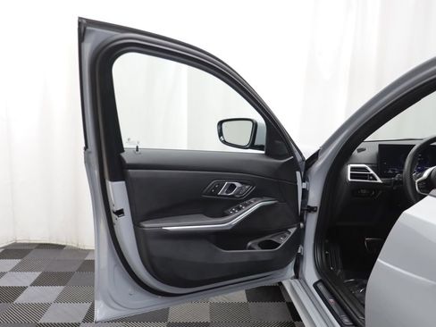 Used 2026 BMW 330i xDrive Sedan AWD/4WD image 4