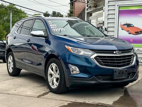 Used 2019 Chevrolet Equinox LT w/ Sun & Navigation Package AWD/4WD image 1