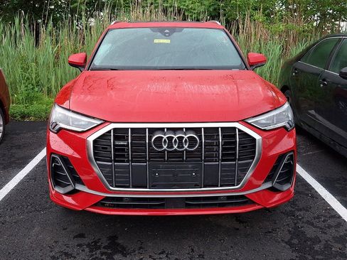 Used 2025 Audi Q3 2.0T Premium AWD/4WD image 2