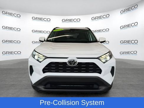 Used 2023 Toyota RAV4 XLE AWD/4WD image 2