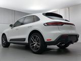 Certified 2024 Porsche Macan image 3