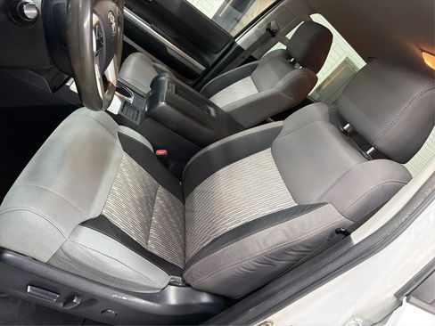 Used 2017 Toyota Tundra SR5 w/ SR5 Upgrade Package image 30