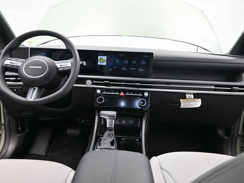 Used 2025 Hyundai Santa Cruz SEL FWD image 28