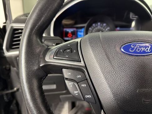 Used 2016 Ford Edge Titanium image 28