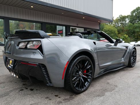 Used 2015 Chevrolet Corvette Z06 w/ 2LZ Preferred Equipment Group image 86