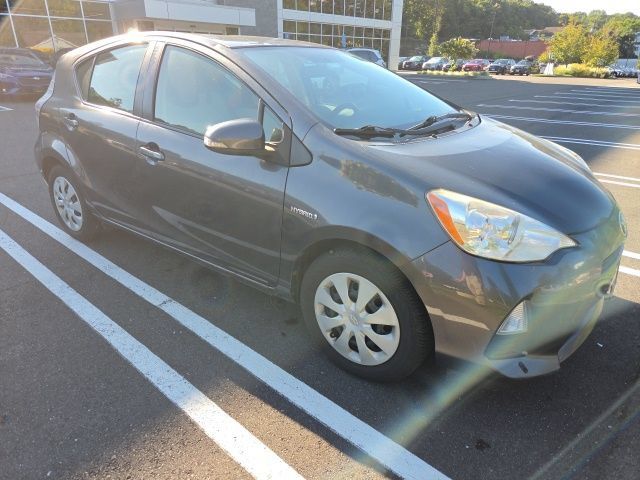 Used 2014 Toyota Prius C One FWD image 10