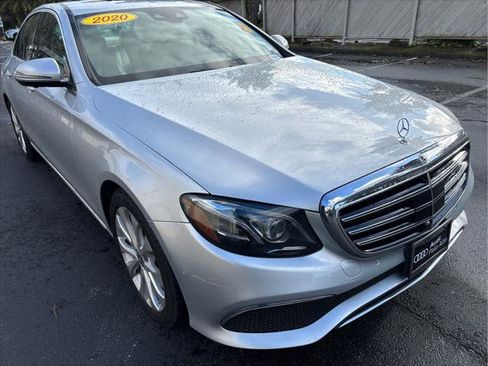 Used 2020 Mercedes-Benz E 450 4MATIC Sedan image 2