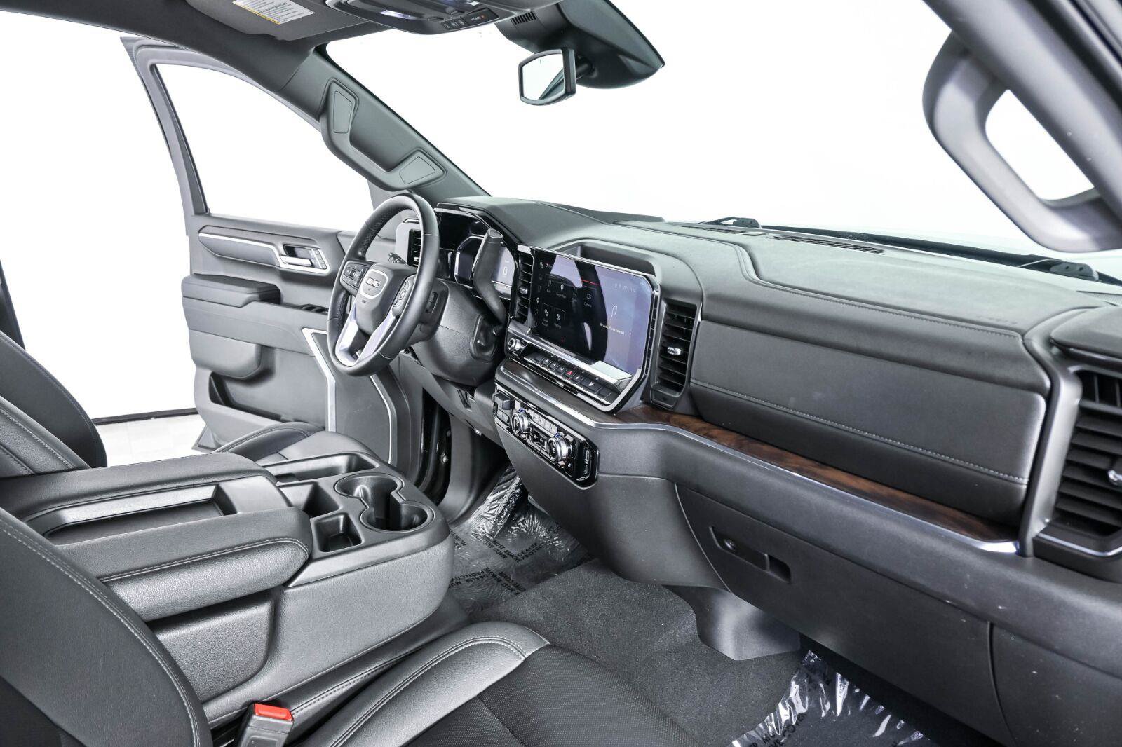 Used 2025 GMC Sierra 1500 SLT RWD image 22