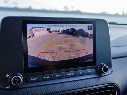 Used 2022 Hyundai Kona SEL FWD image 28