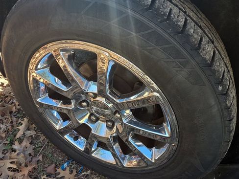 Used 2015 GMC Yukon Denali w/ Open Road Package image 16