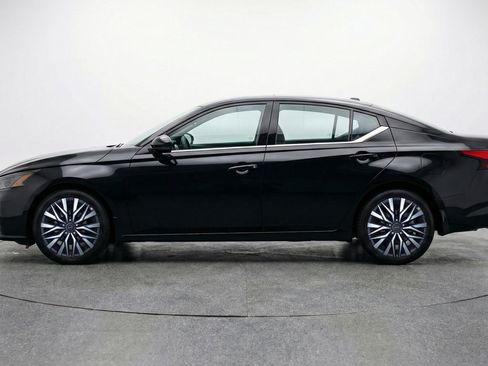 Used 2025 Nissan Altima 2.5 SV FWD image 5
