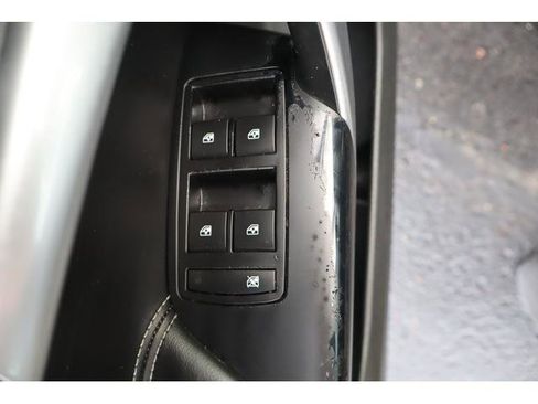 Used 2017 Buick Regal Sport Touring image 10