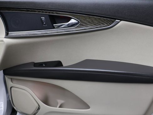 Used 2018 Lincoln MKX Reserve w/ Lincoln MKX Climate Package image 12