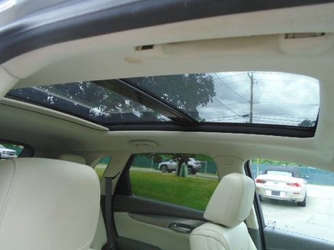 Used 2017 Cadillac XT5 Premium Luxury AWD/4WD image 15