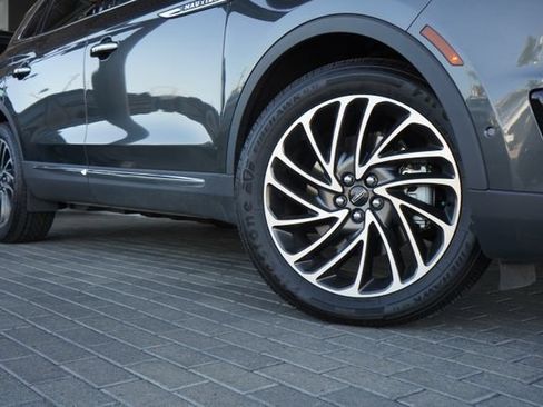 Used 2020 Lincoln Nautilus Reserve w/ Equipment Group 201A FWD image 11