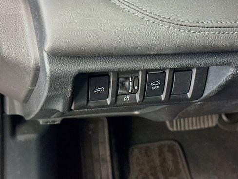 Used 2023 Subaru Outback Limited XT image 17