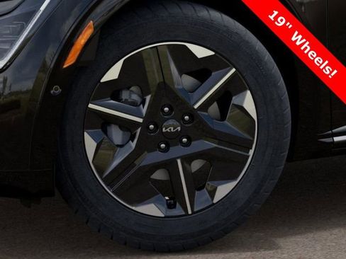 New 2025 Kia EV6 Wind image 9