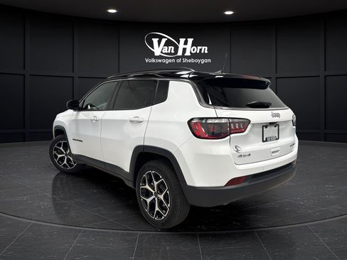 Used 2025 Jeep Compass Limited AWD/4WD image 5