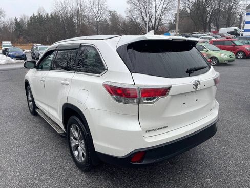 Used 2014 Toyota Highlander Plus AWD/4WD image 4