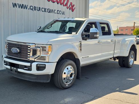 Used 2020 Ford F450 Platinum w/ FX4 Off-Road Package image 3