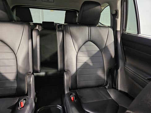 Certified 2024 Toyota Highlander XLE AWD/4WD image 14