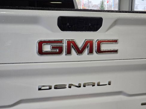 Used 2025 GMC Sierra 3500 Denali w/ Denali Reserve Package image 15