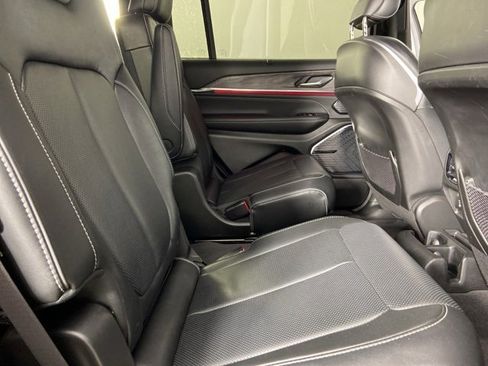 Used 2022 Jeep Grand Cherokee L Overland w/ Luxury Tech Group IV image 26