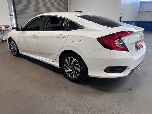 Used 2017 Honda Civic EX image 5