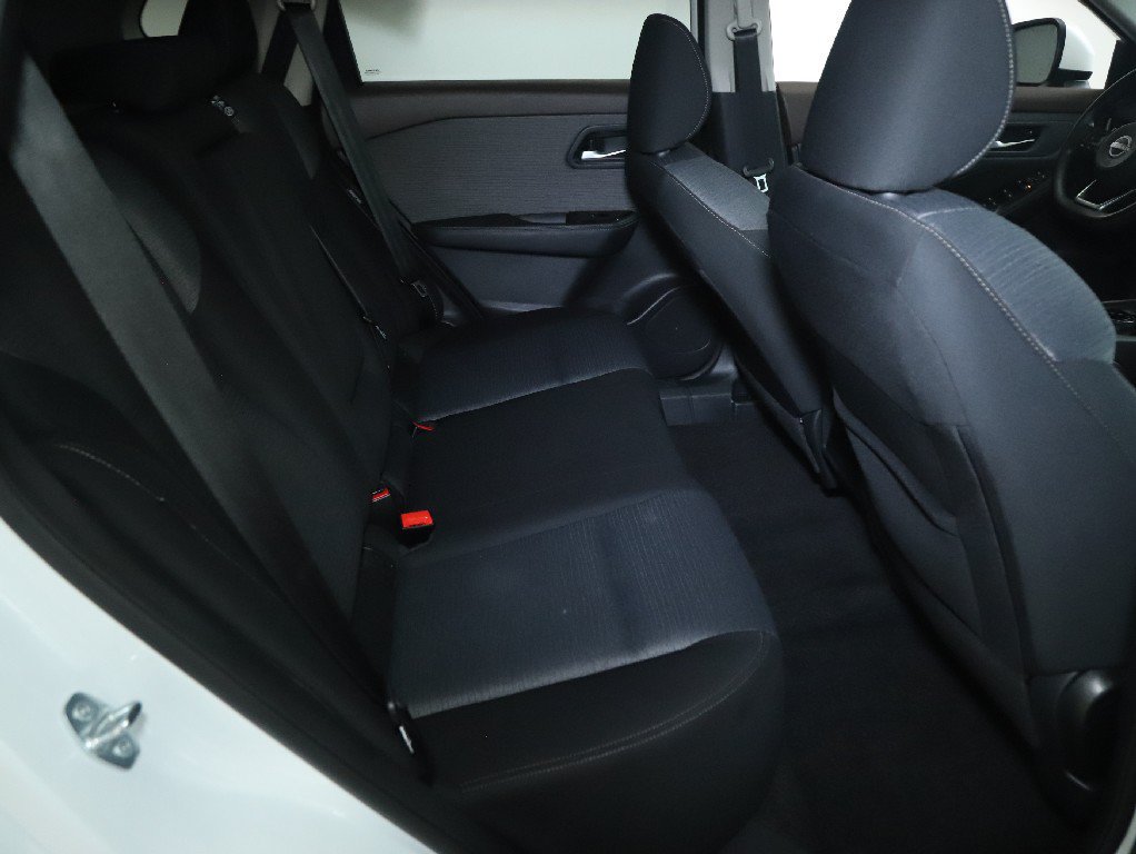 Used 2023 Nissan Rogue SV AWD/4WD image 33