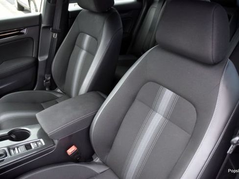 Used 2025 Honda Civic Sport image 11